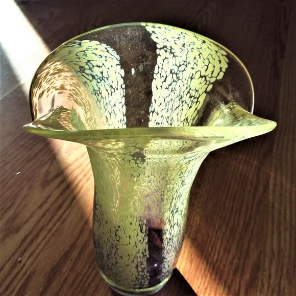 teleflora Other - VTG Art Glass Vase Green and Purple Teleflora Wavy Hand Blown Trumpet Speckled